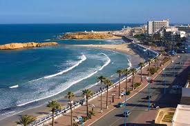 Construindo em Contrastes Costeiros e Montanhosos: Salvador (Brasil) vs. Ta'if (Arábia Saudita)