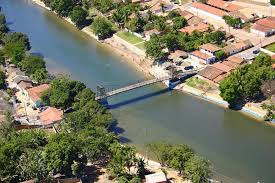 🌾 Balsas x 🎭 Lagarto: Agricultura em expansão ou cultura e serviços do interior sergipano?